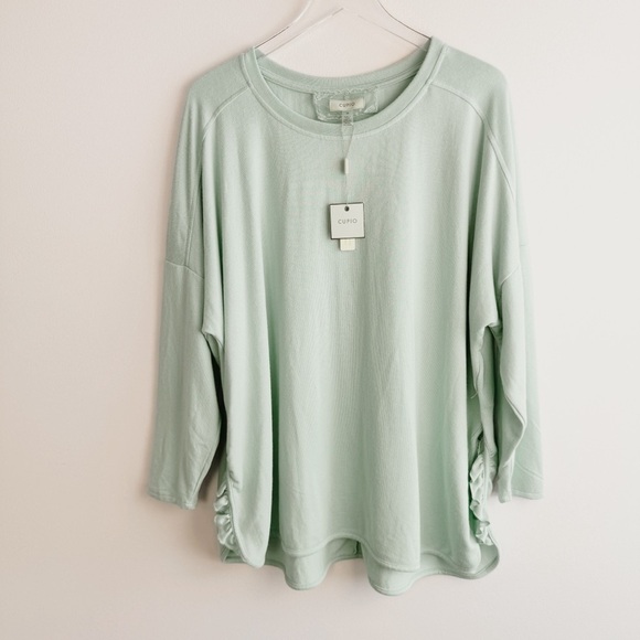 NEW Cupio Women’s size 2X Blue Crew Neck Side Slits Ruffle Pullover Top - Picture 1 of 8